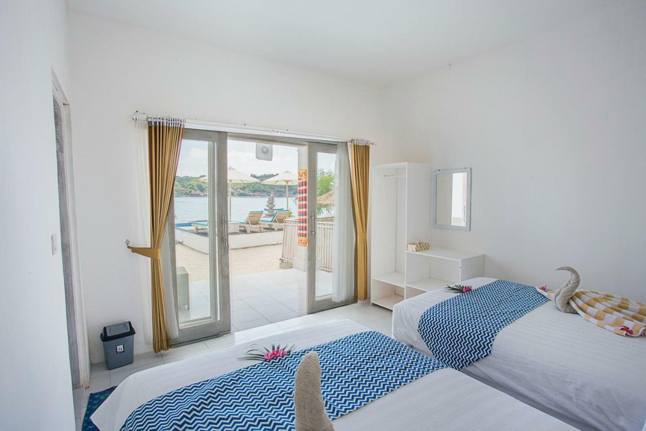 The Waterfront Beach House Nusa Lembongan  Exterior photo