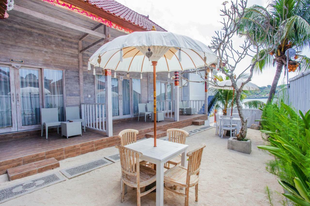 The Waterfront Beach House Nusa Lembongan  Exterior photo