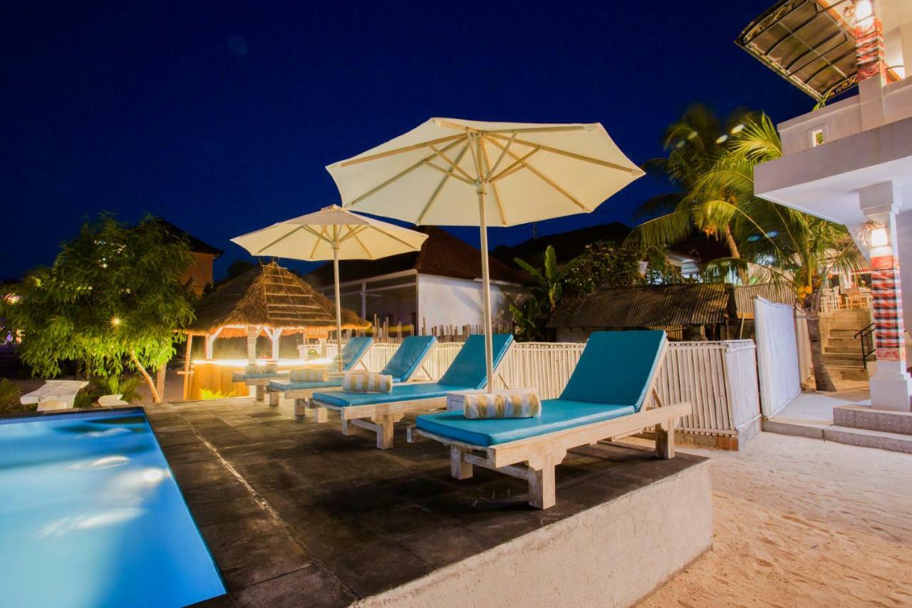 The Waterfront Beach House Nusa Lembongan  Exterior photo